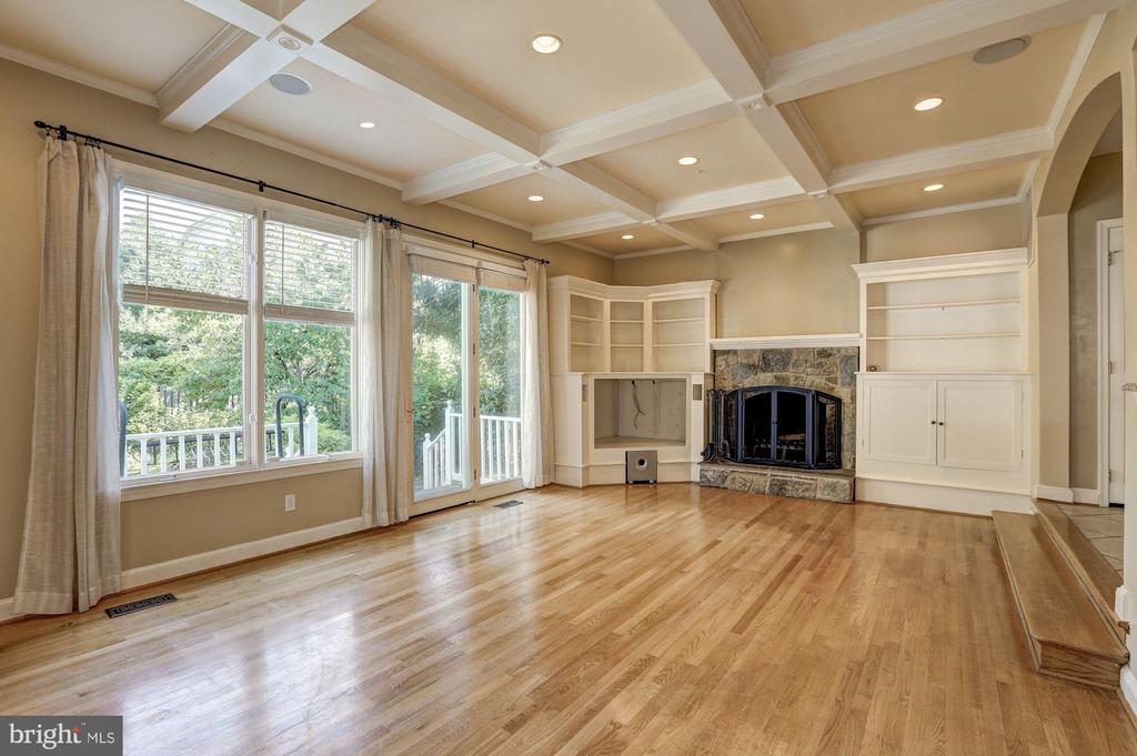 5119 MANNING DR