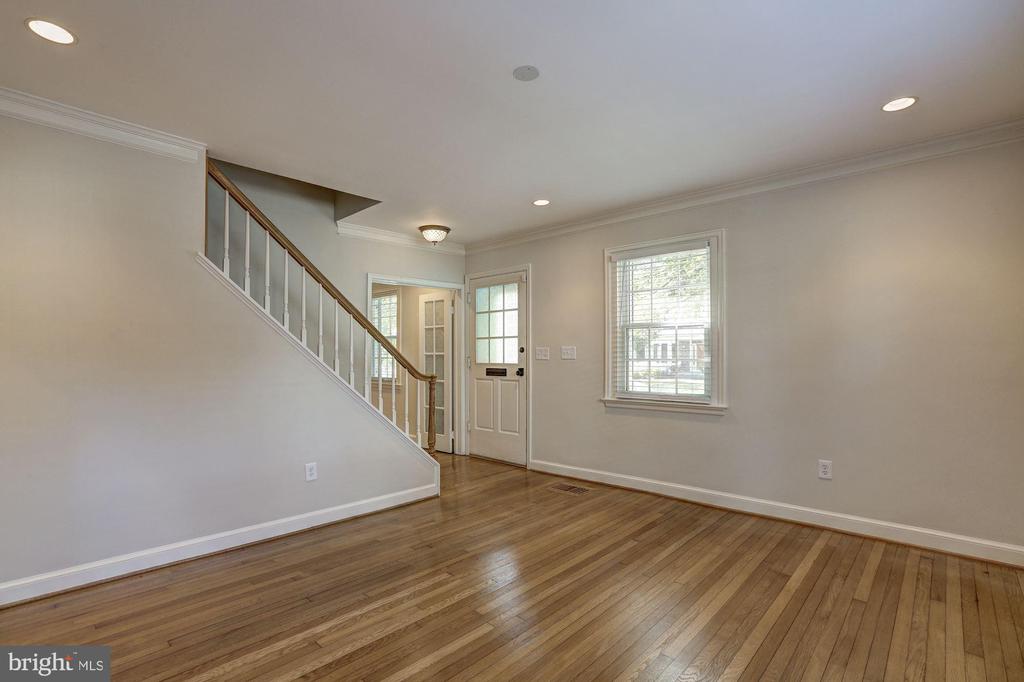 5119 MANNING DR