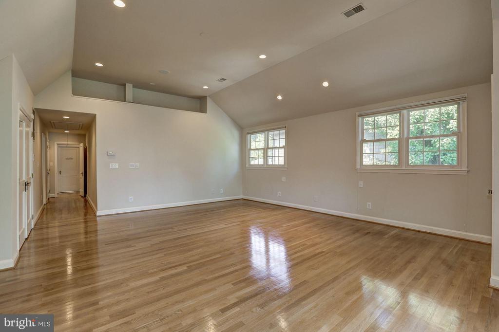 5119 MANNING DR
