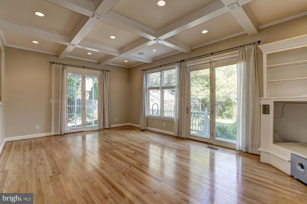 5119 MANNING DR