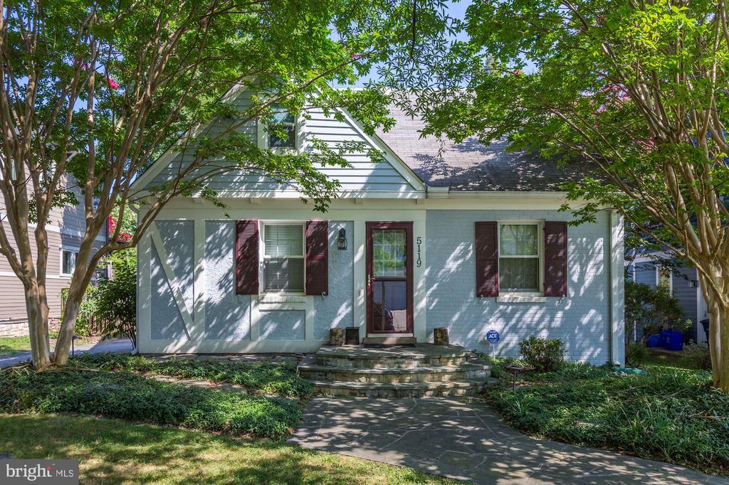 5119 MANNING DR