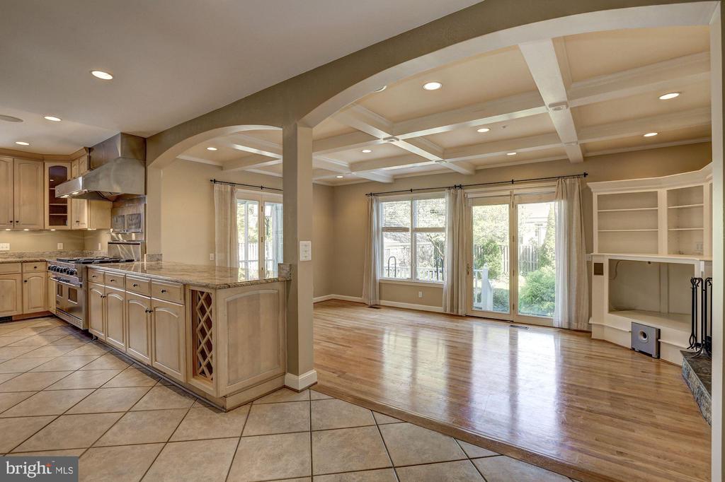 5119 MANNING DR
