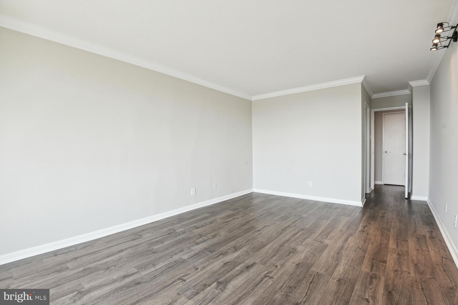 5101 RIVER RD #910