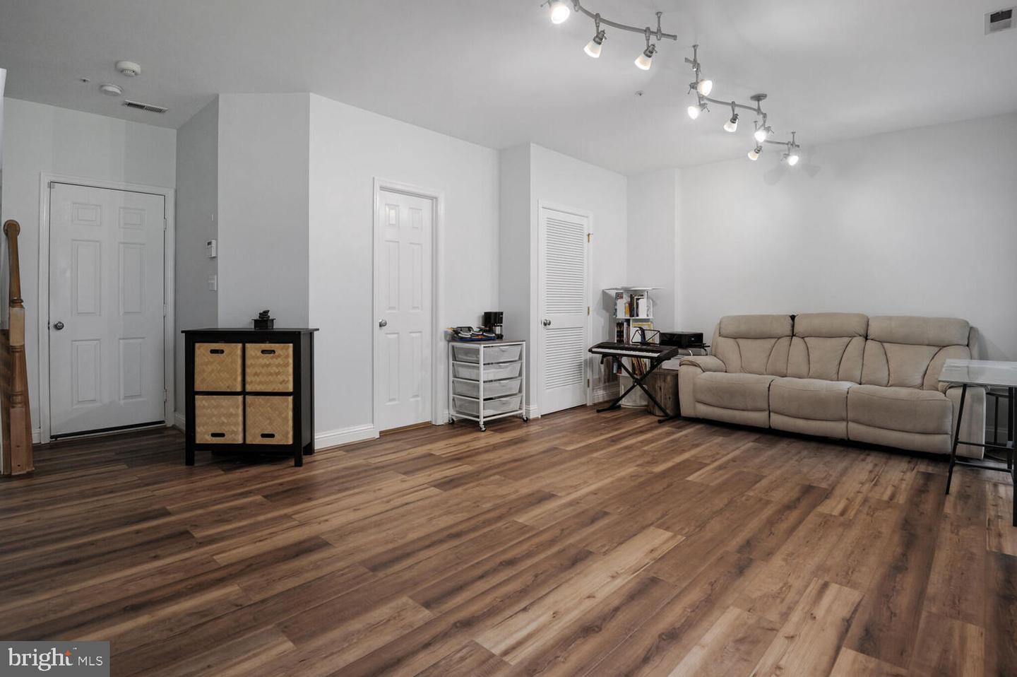 1320 Wild Oak Ter