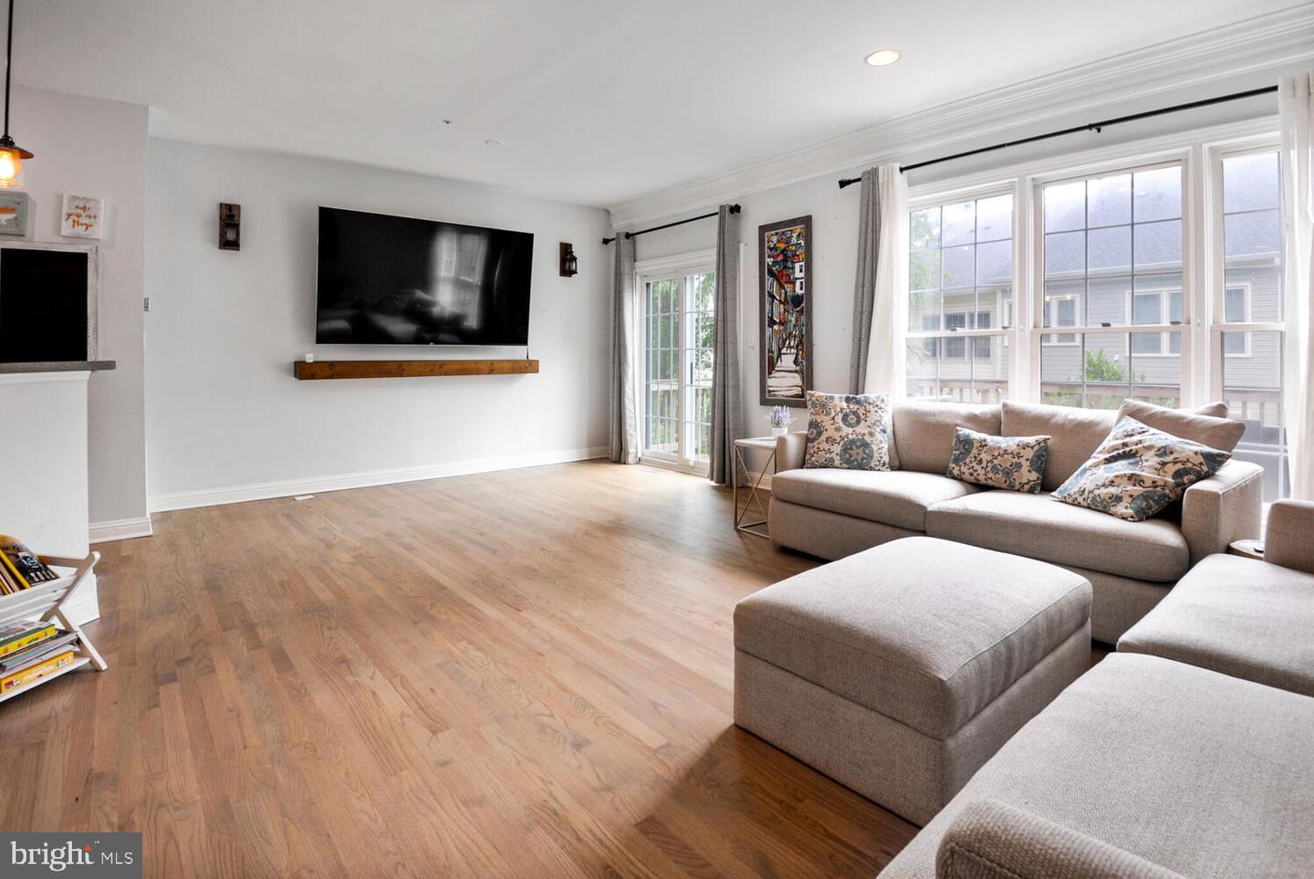 1320 Wild Oak Ter