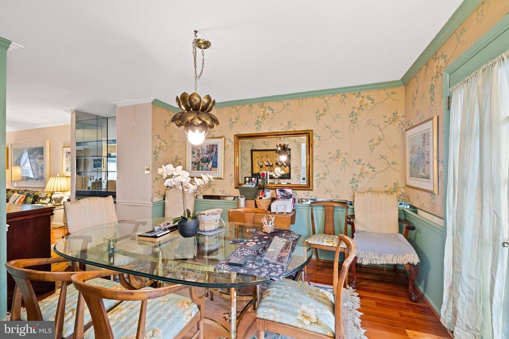 7526 CODDLE HARBOR LANE