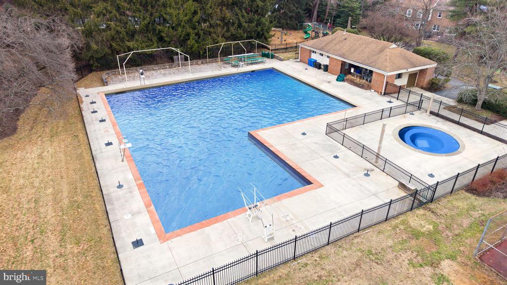 7526 CODDLE HARBOR LANE