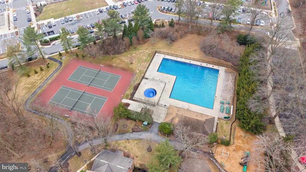 7526 CODDLE HARBOR LANE