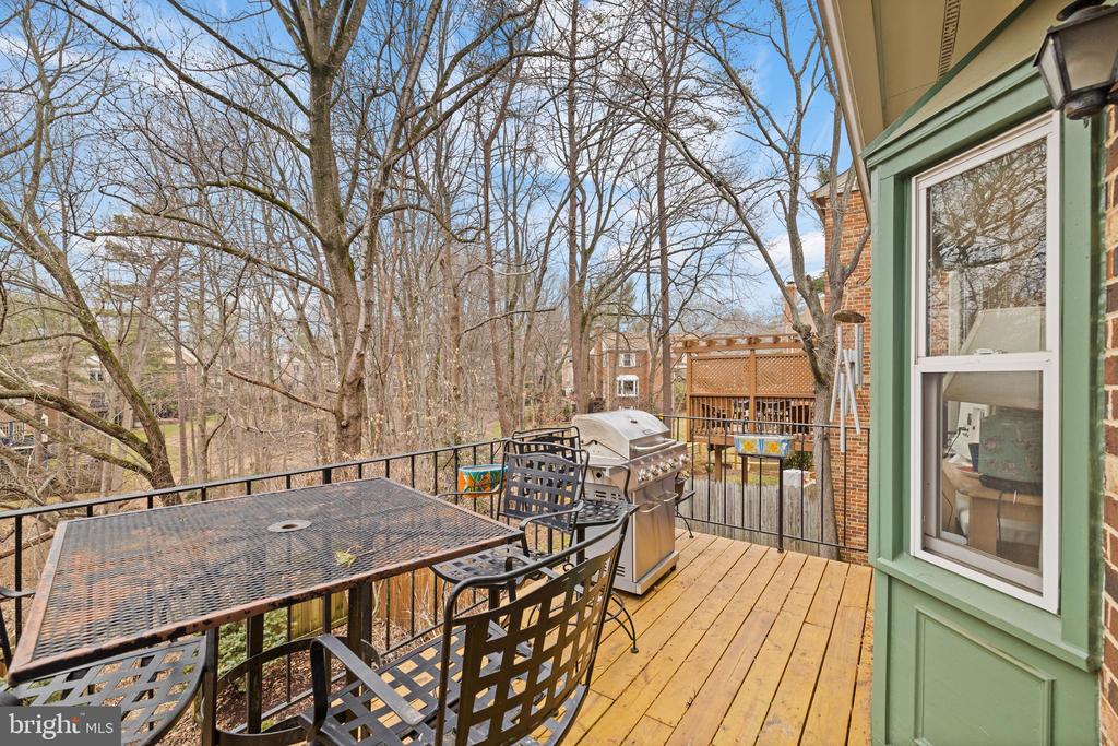 7526 CODDLE HARBOR LANE