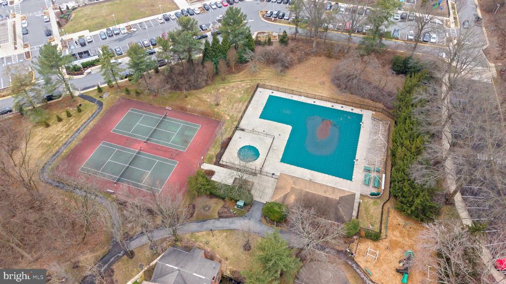 7526 CODDLE HARBOR LANE