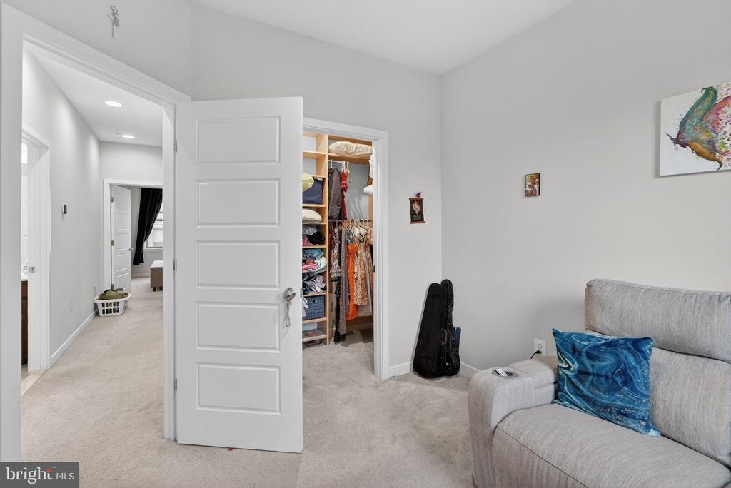 5138 LONGSTONE WAY