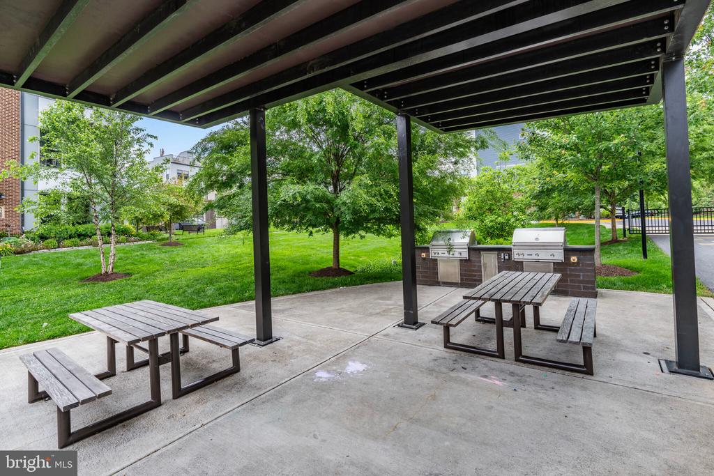 5138 LONGSTONE WAY