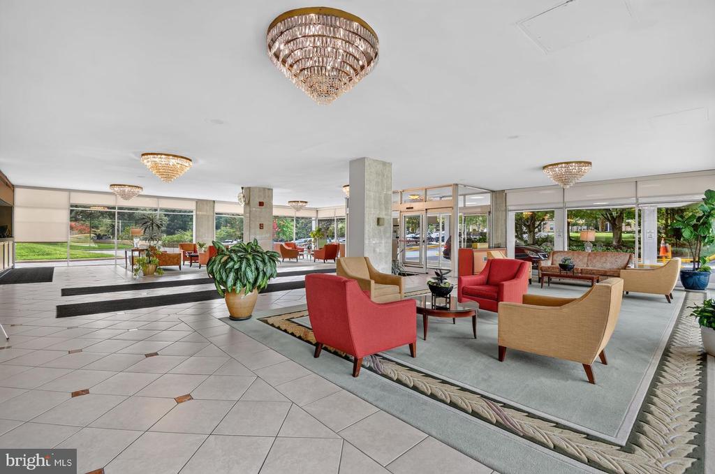 10201 GROSVENOR PLACE Unit: 1504