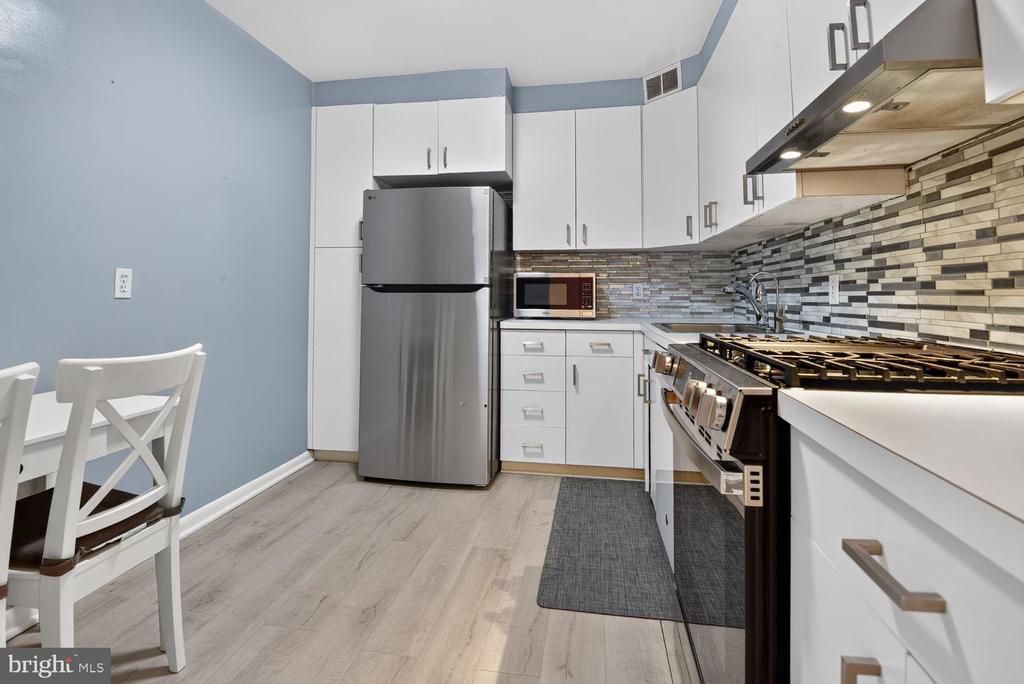5101 RIVER ROAD Unit: 703