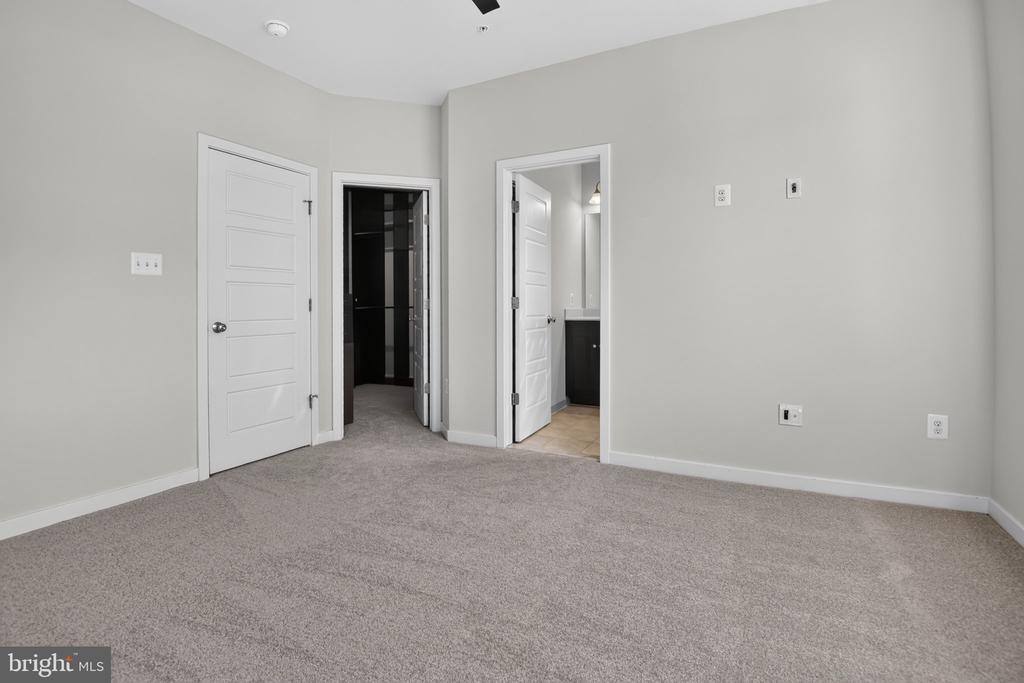 5138 LONGSTONE WAY