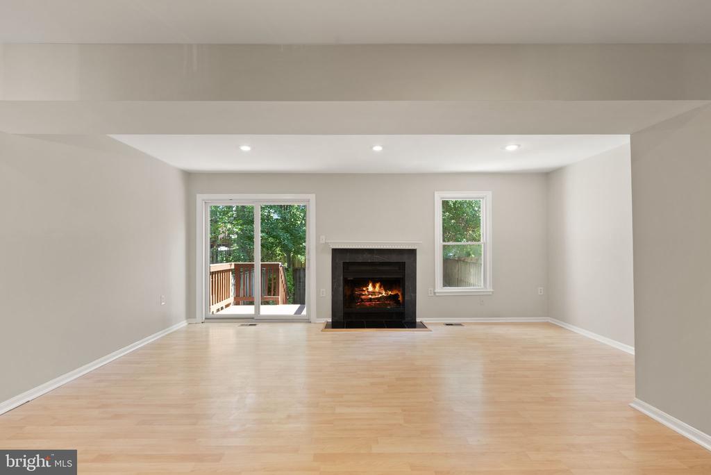 7390 Stream Way