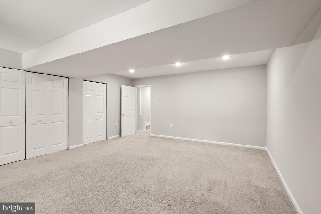 7390 Stream Way