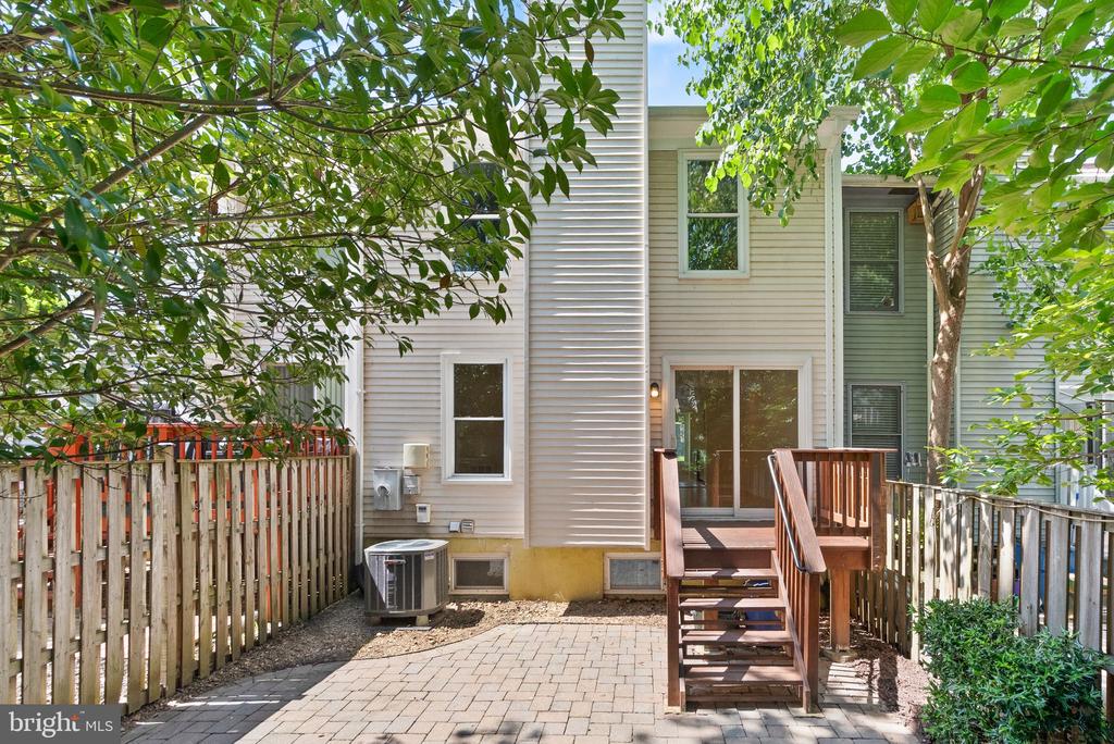 7390 Stream Way