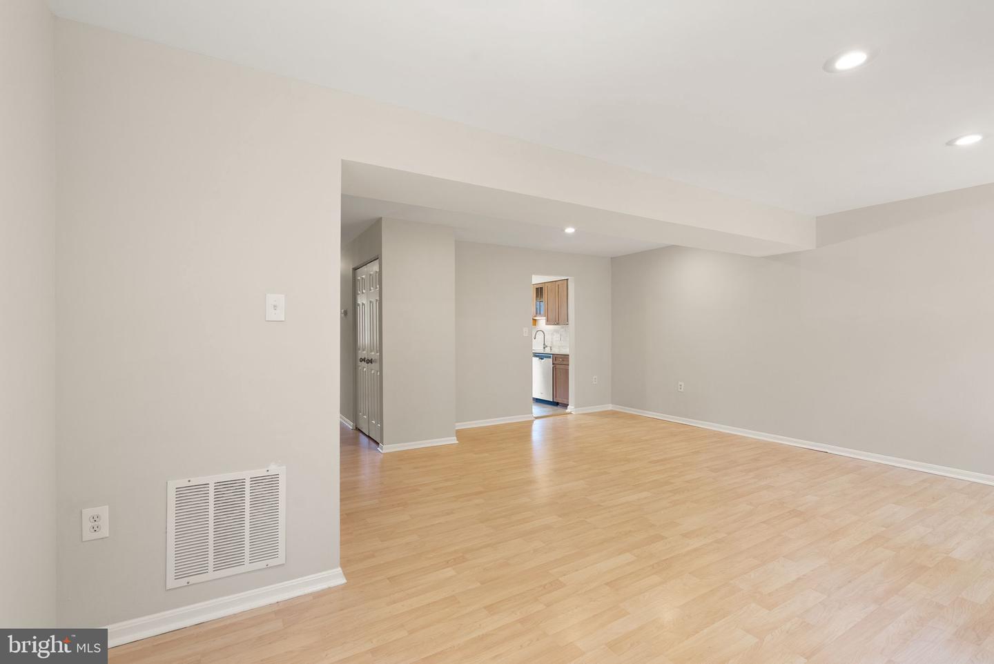 7390 Stream Way