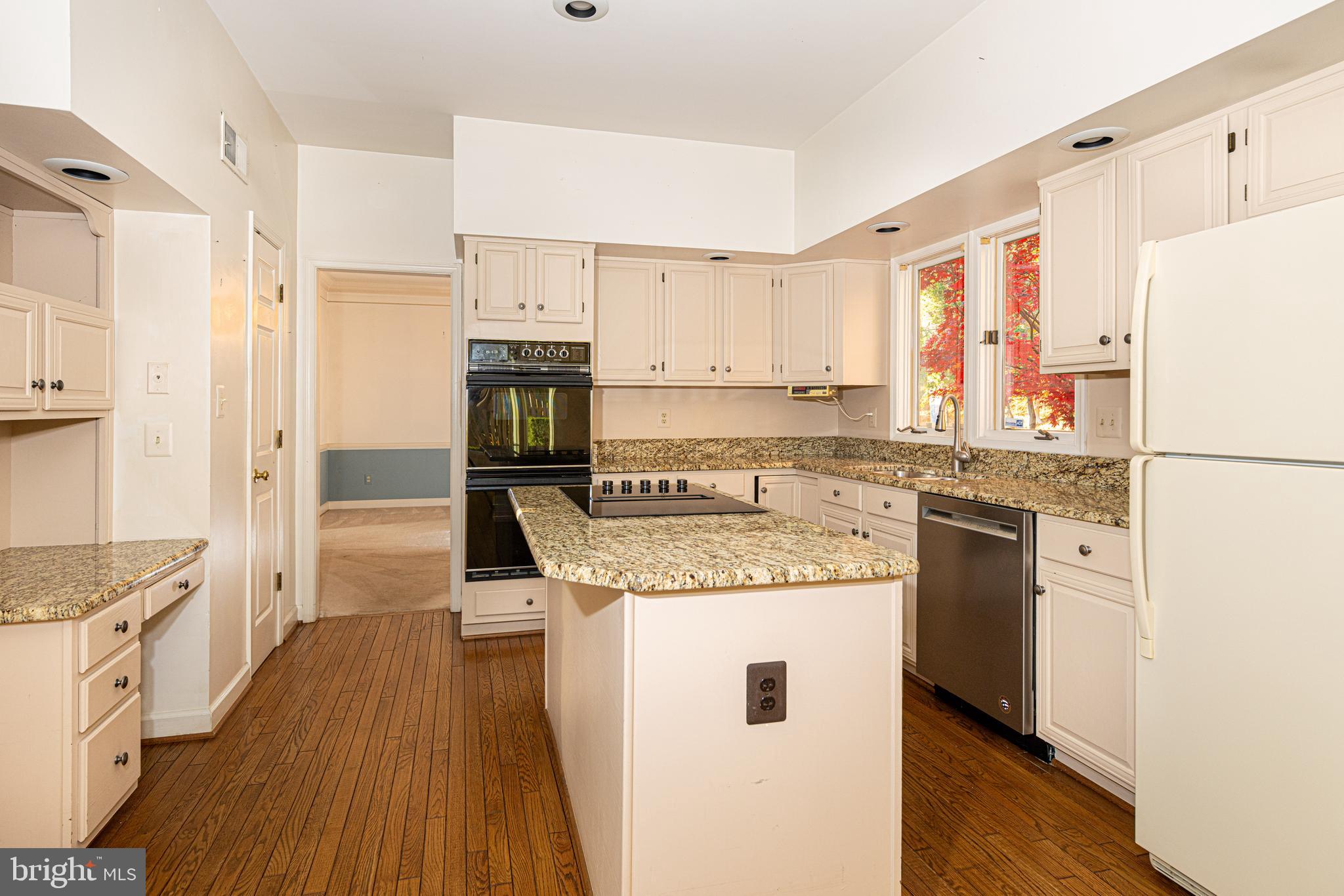 7981 OAK BRIDGE LANE