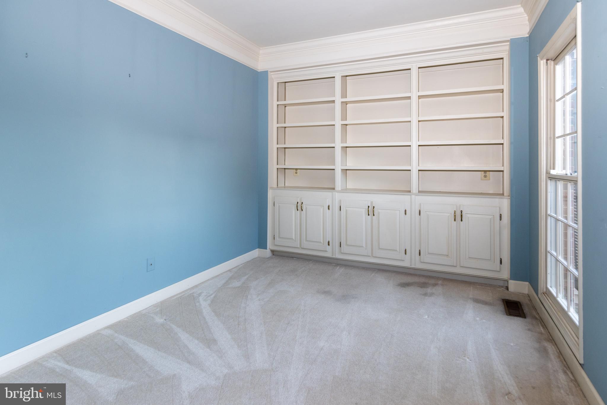 7981 OAK BRIDGE LANE