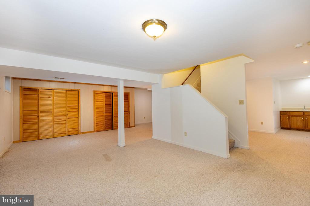 7981 OAK BRIDGE LANE