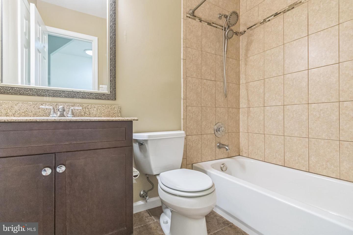 1041 Portugal Dr