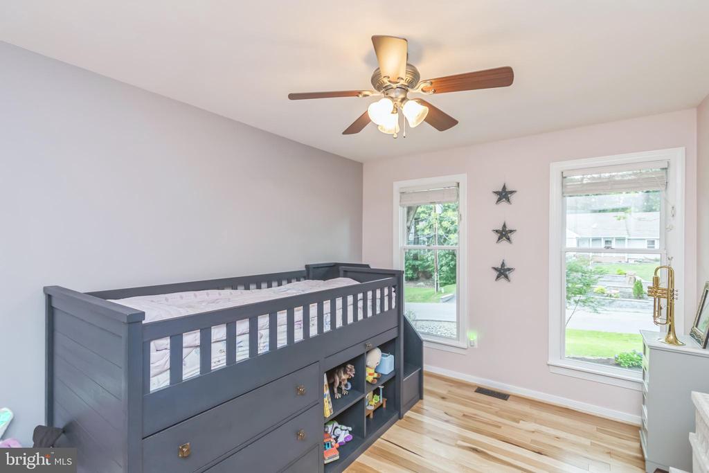 1041 Portugal Dr