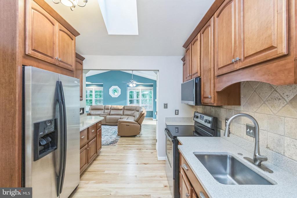 1041 Portugal Dr