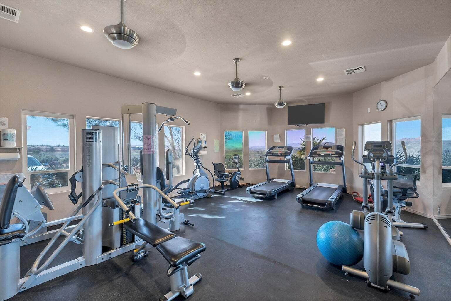 907 N Sky Mountain CT, Hurricane UT, 84737