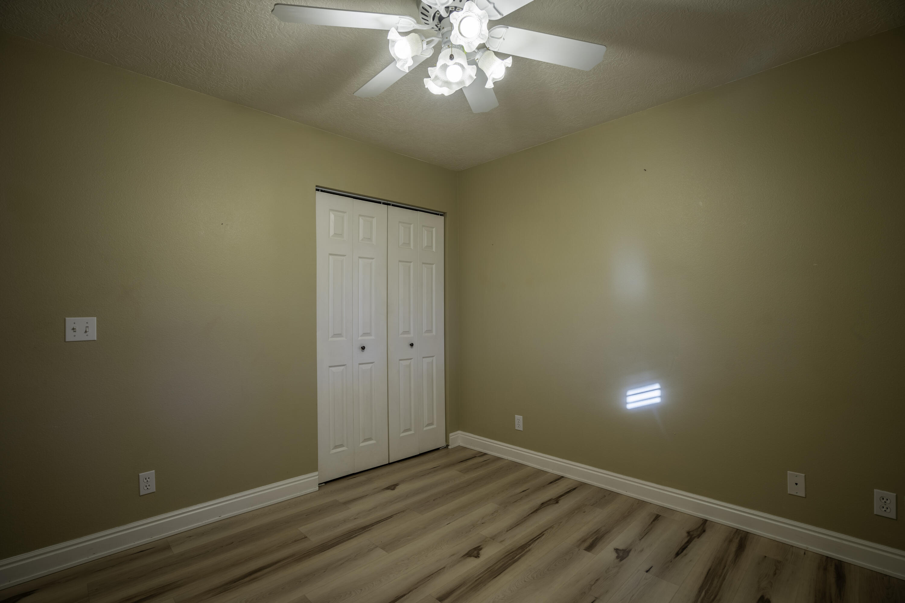 1050 W Red Hills Parkway Unit: #3