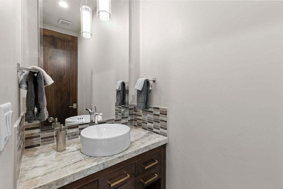 2570 N Anasazi Trail