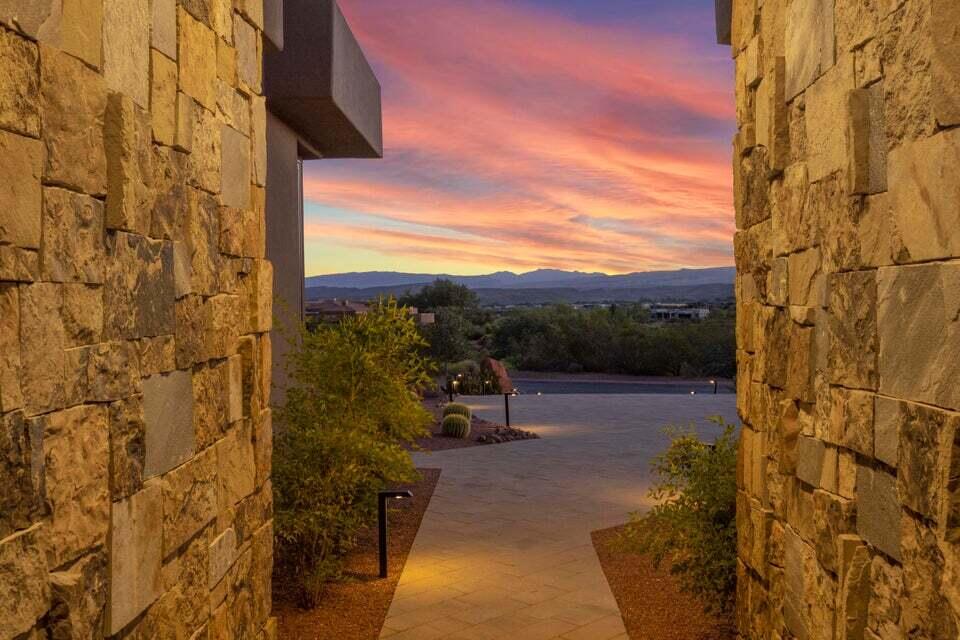 2570 N Anasazi Trail