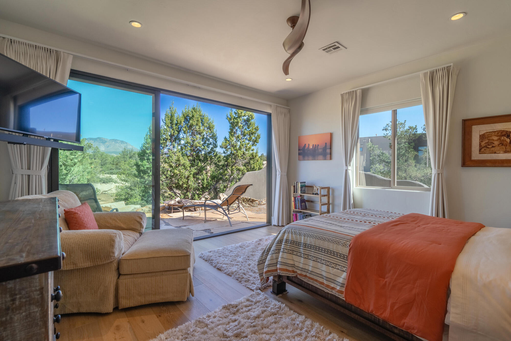 624 N Rock Garden LN