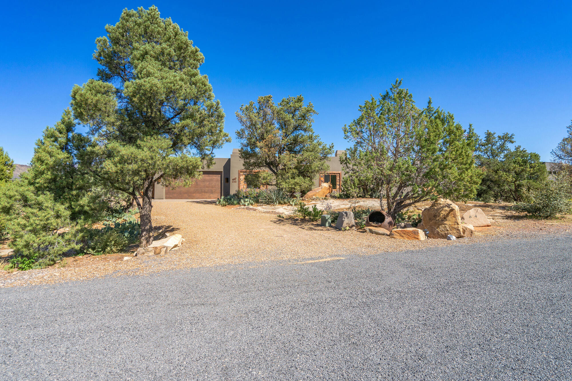 624 N Rock Garden LN