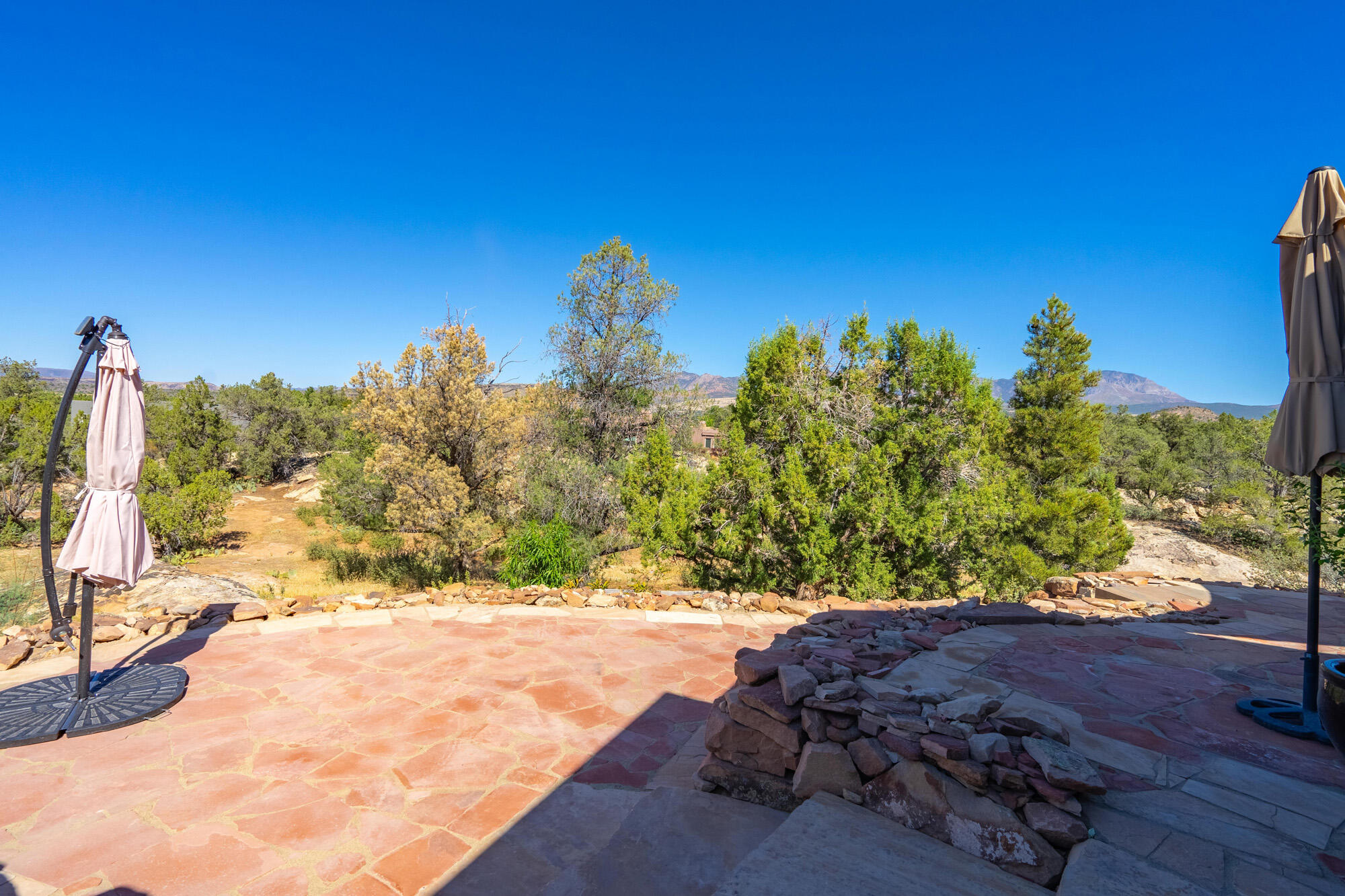 624 N Rock Garden LN