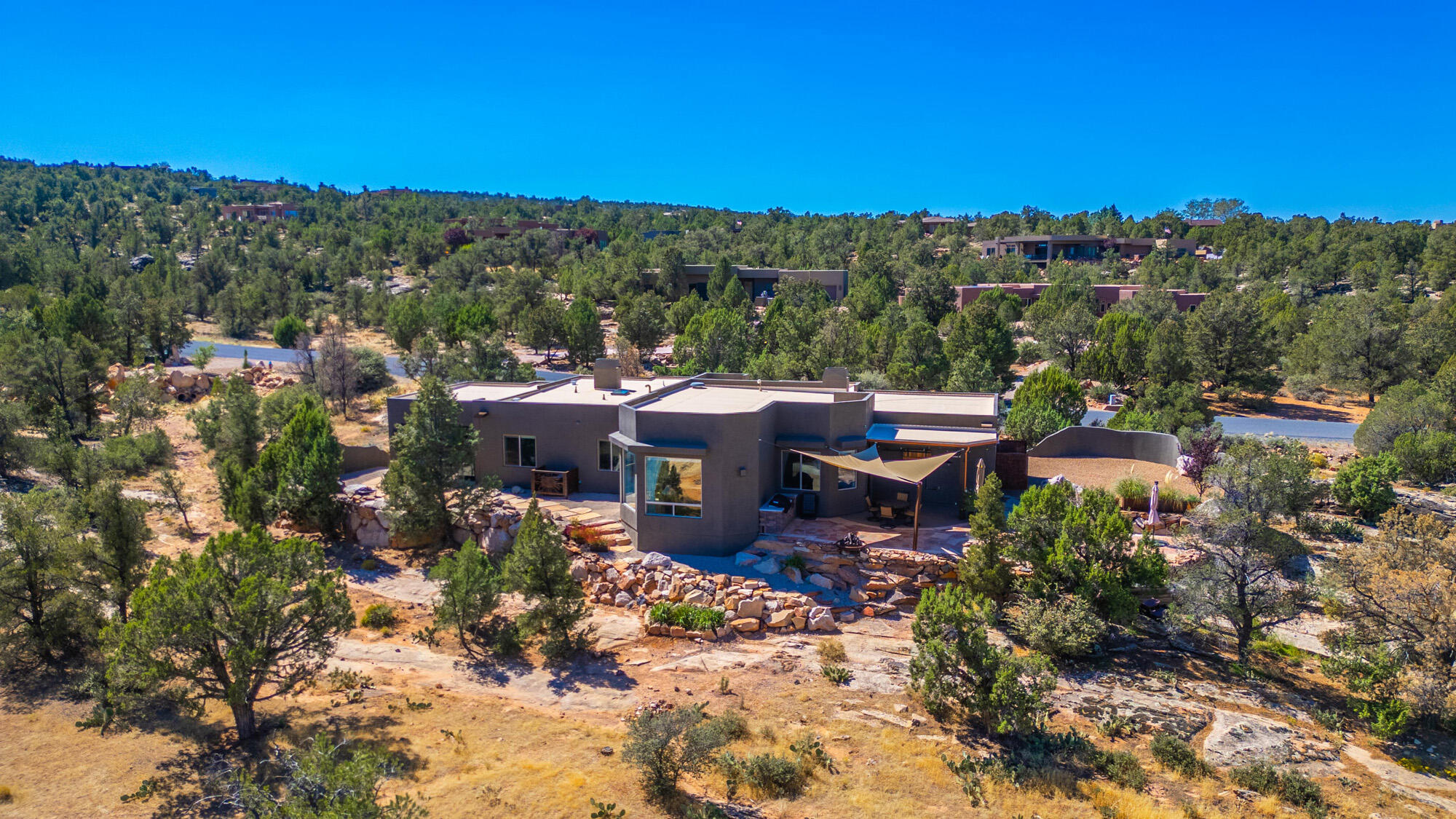 624 N Rock Garden LN