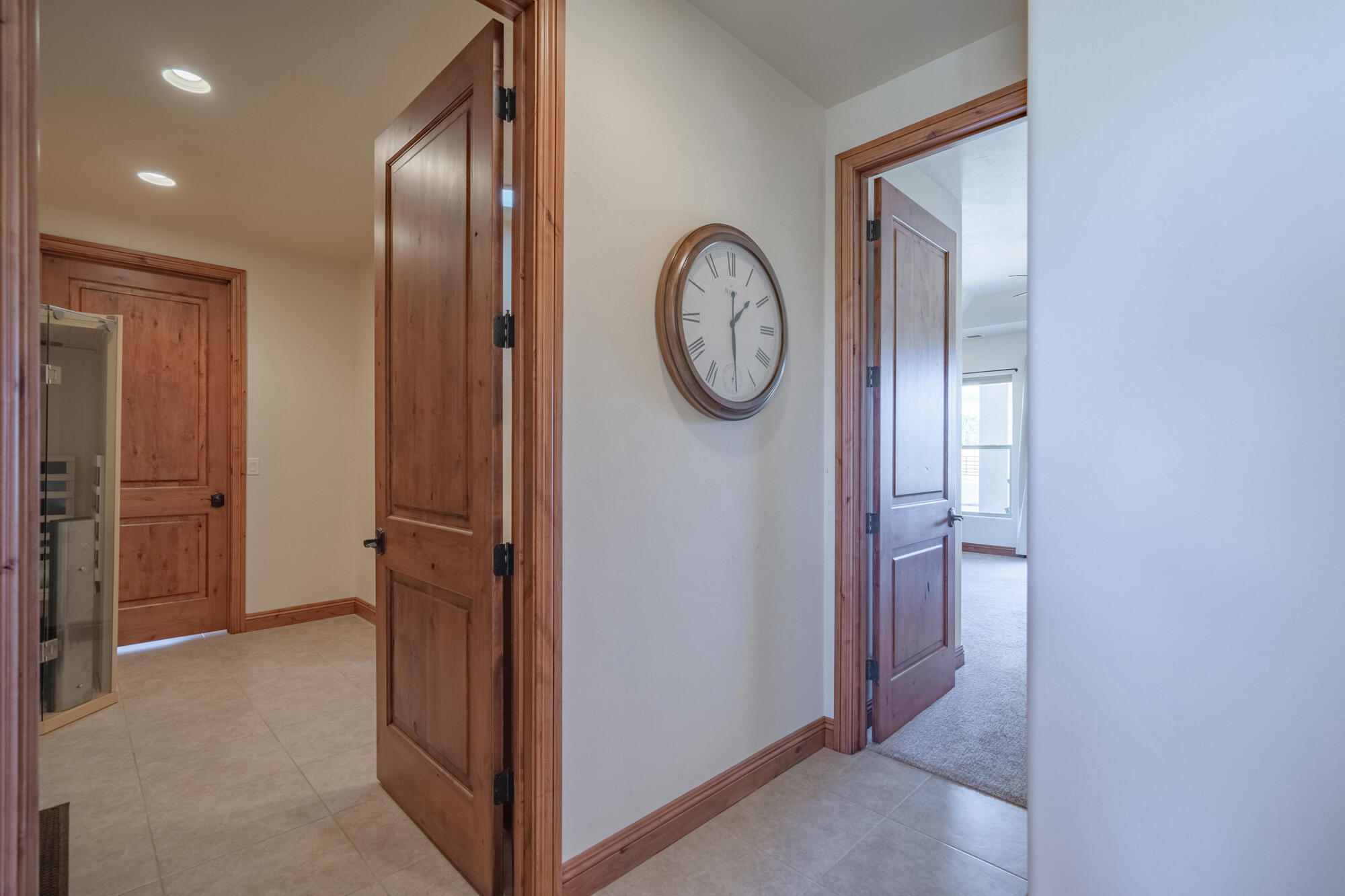 1542 N Canyon Trails DR