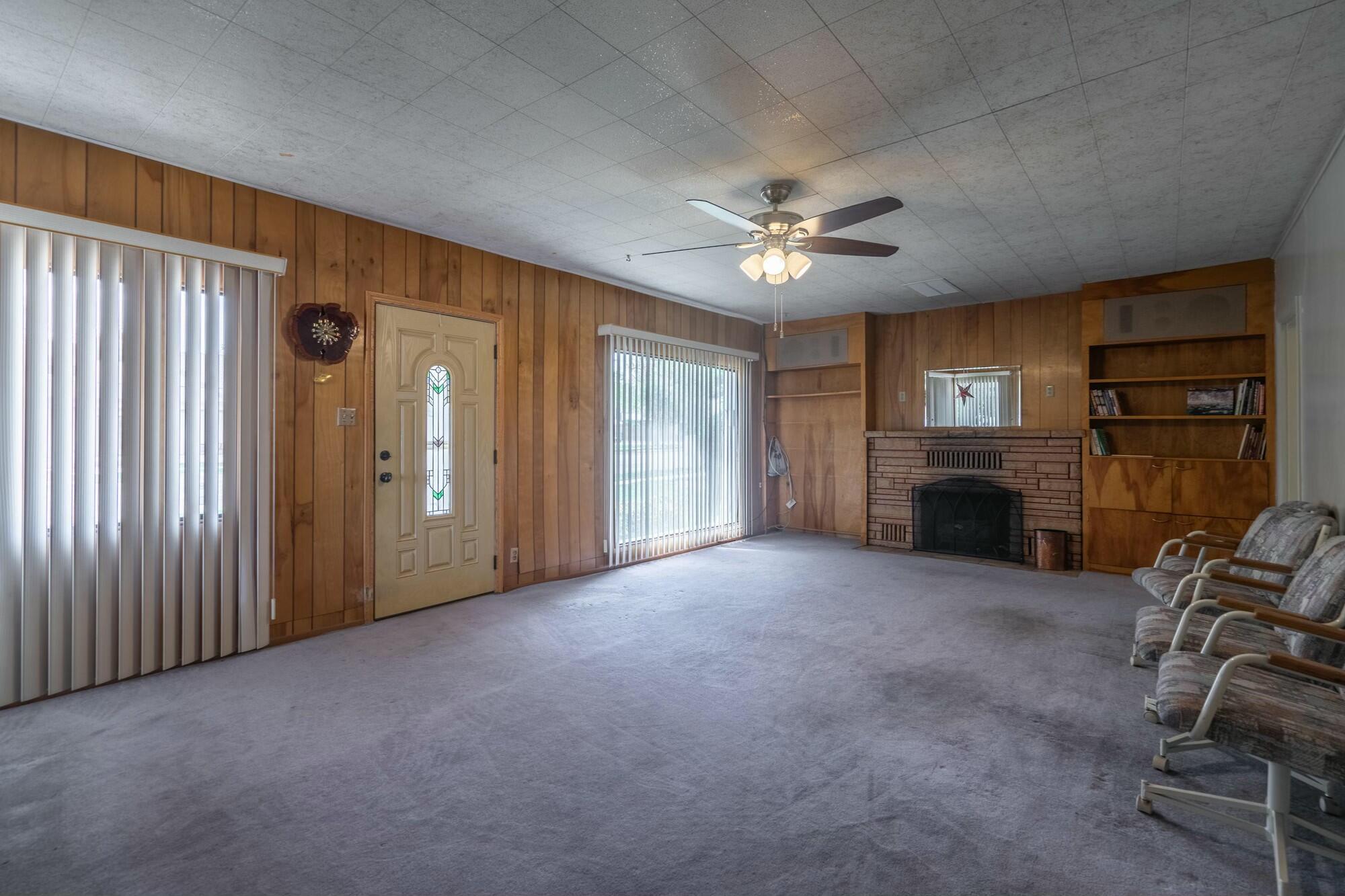 3136 Santa Clara DR