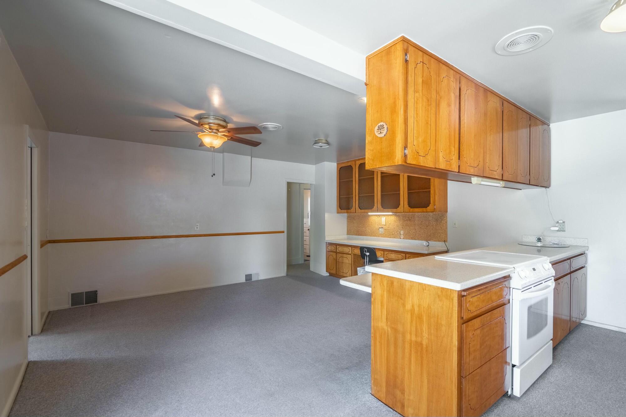 3136 Santa Clara DR