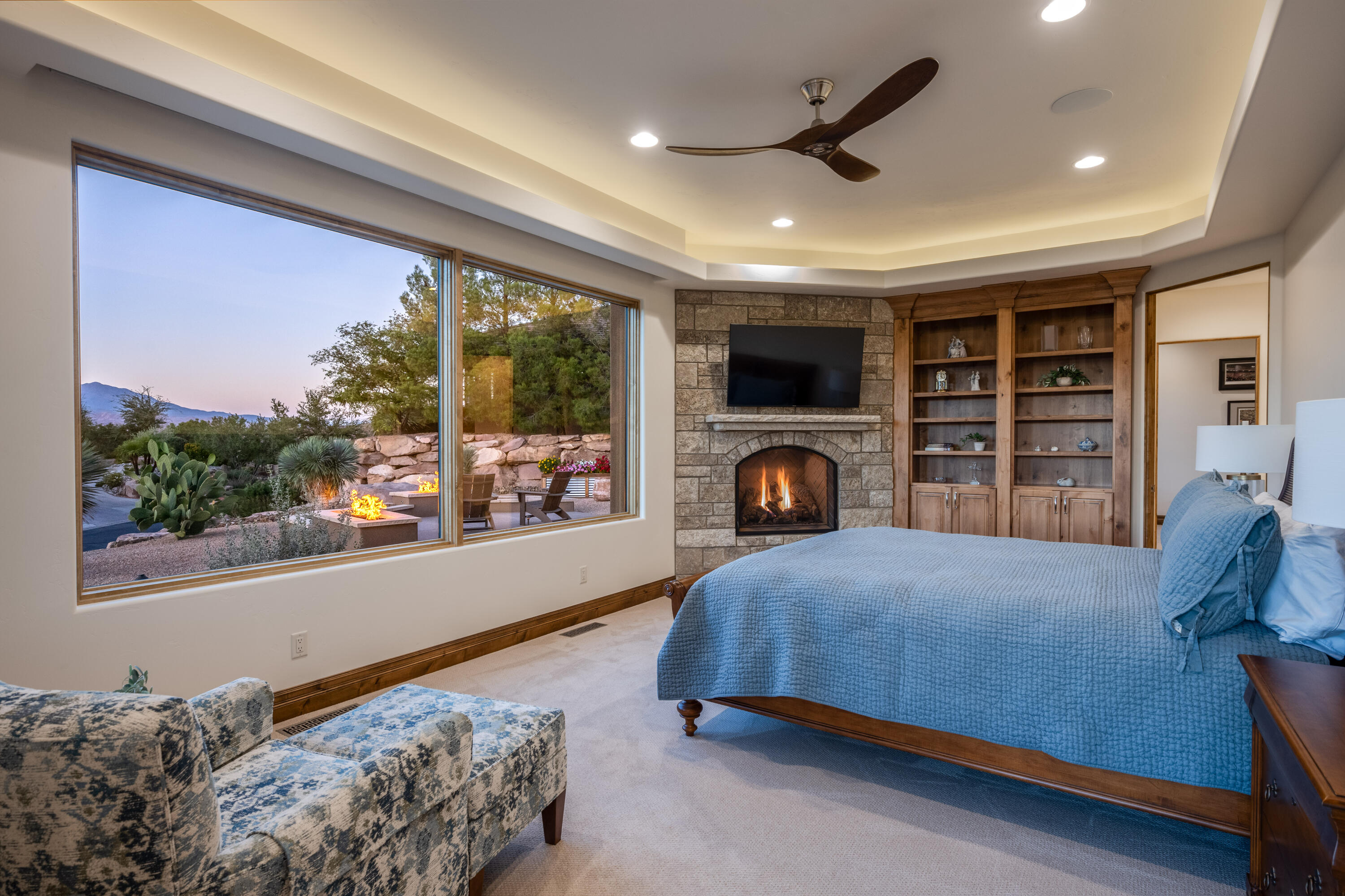 1853 E Jade DR