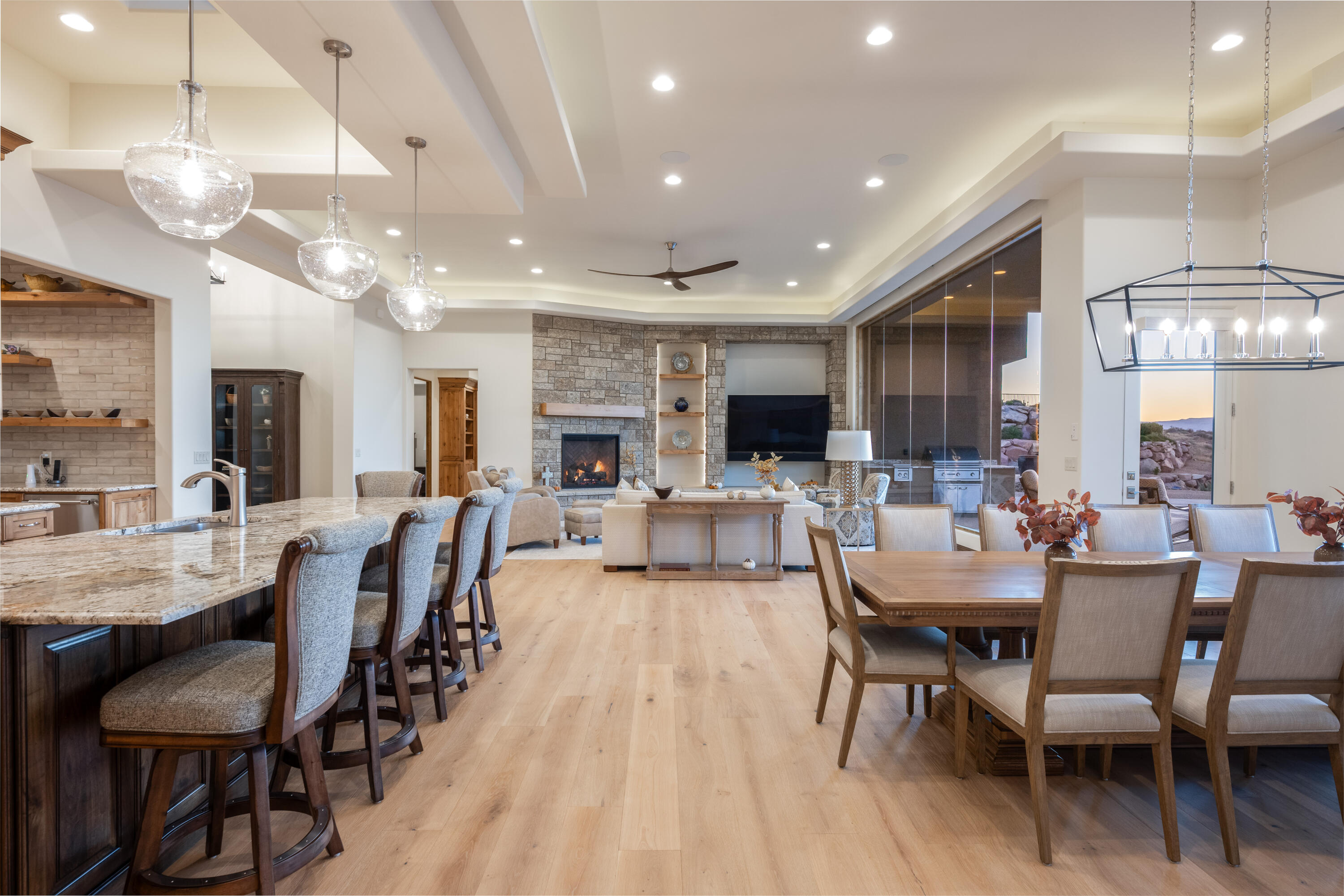 1853 E Jade DR