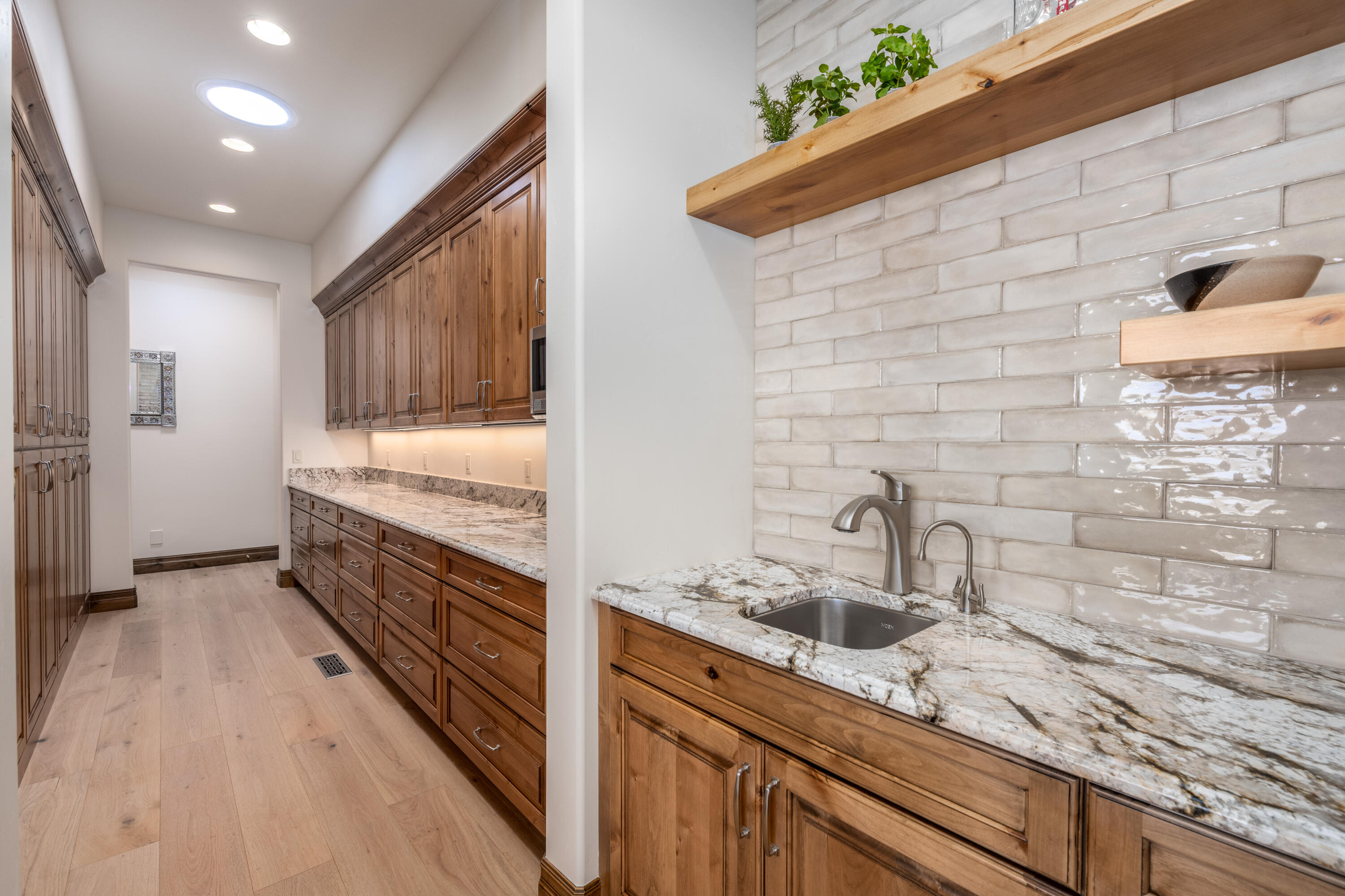 1853 E Jade DR