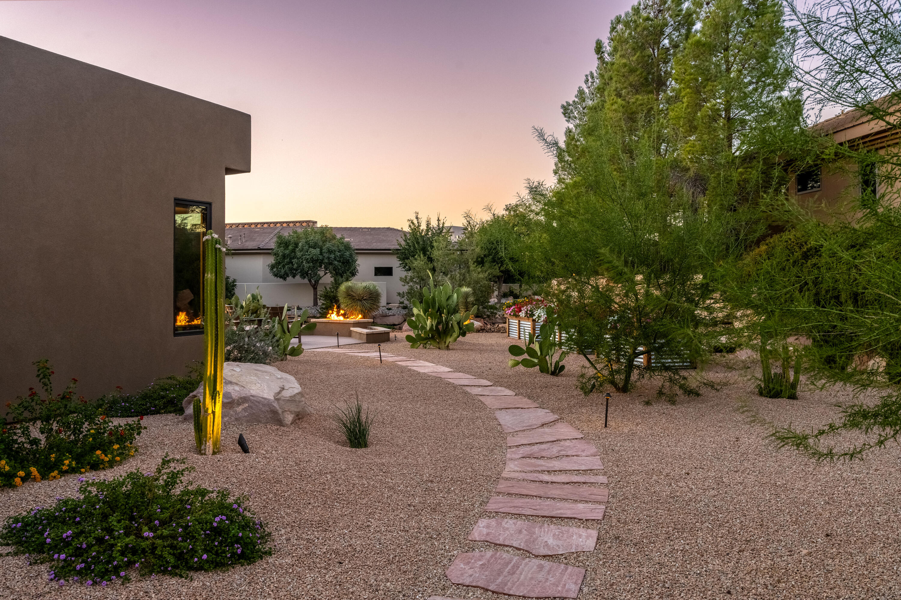 1853 E Jade DR