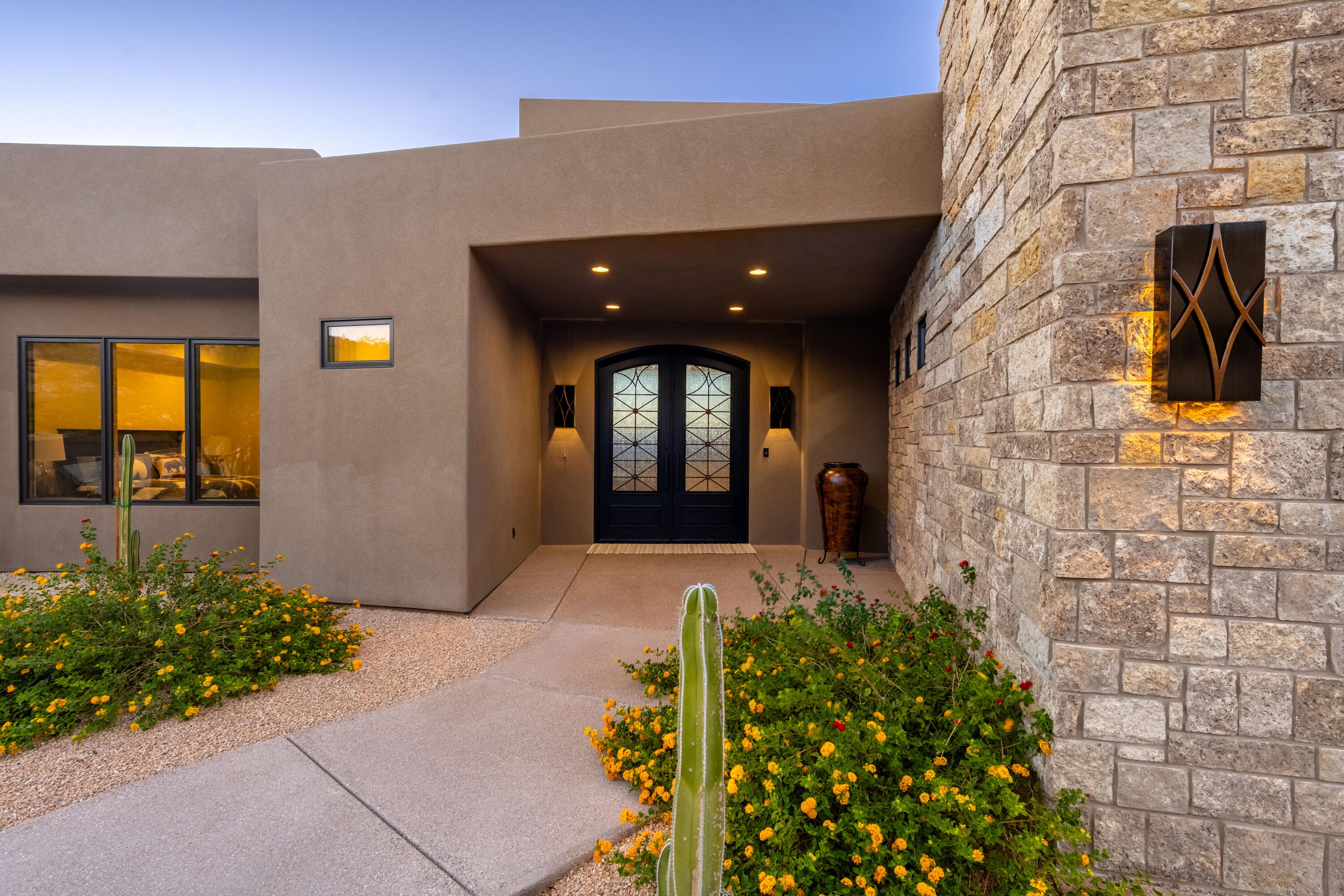 1853 E Jade DR