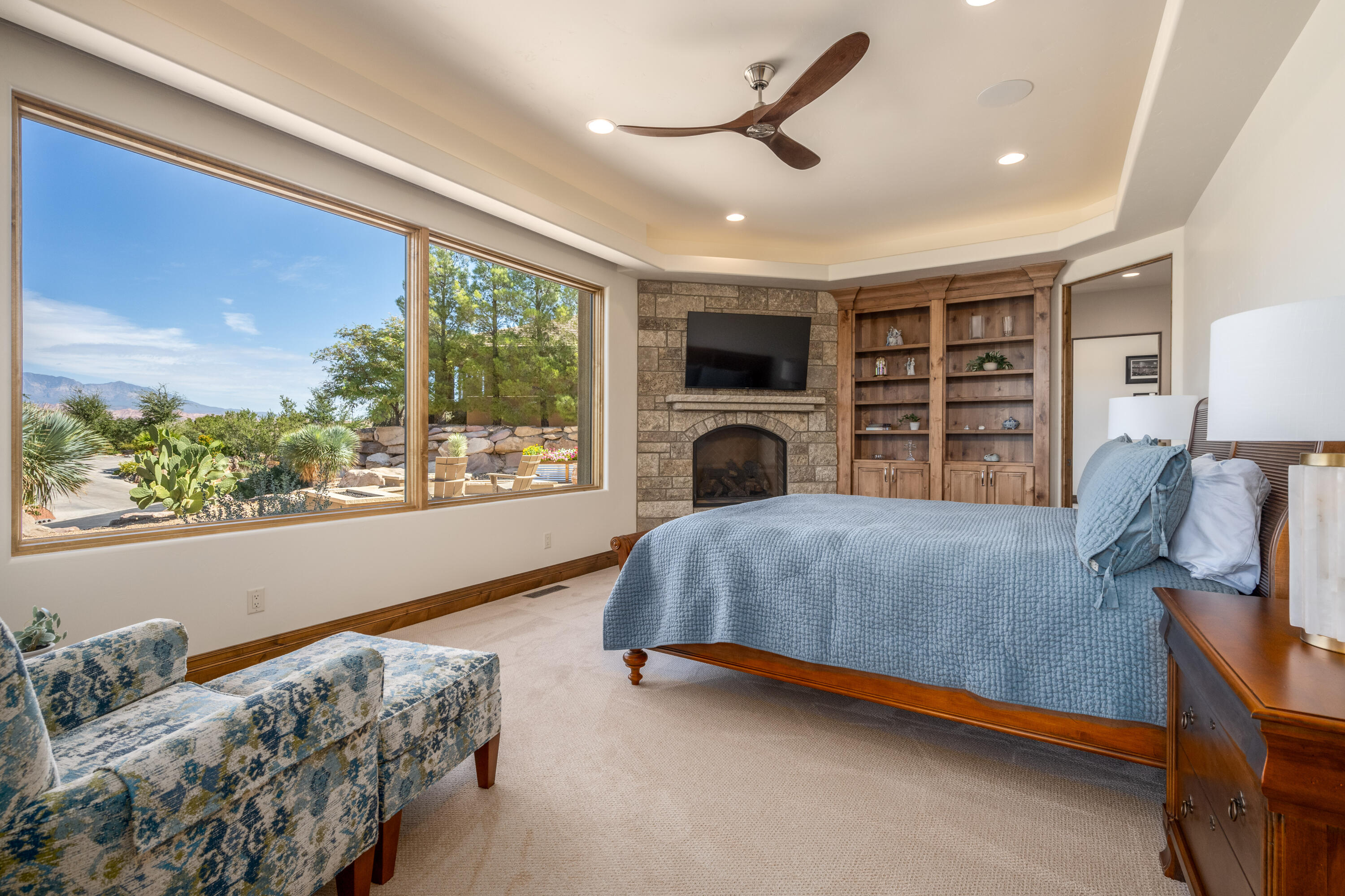1853 E Jade DR