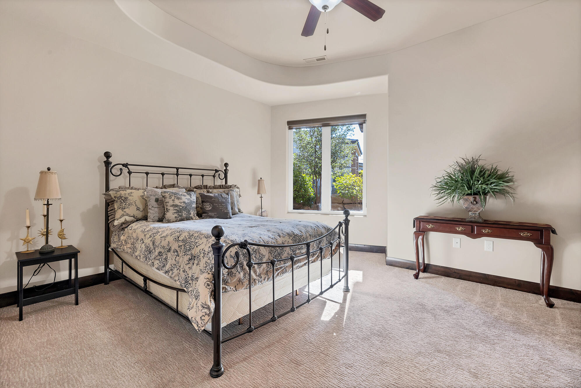 2513 E SANDATLAS CIR