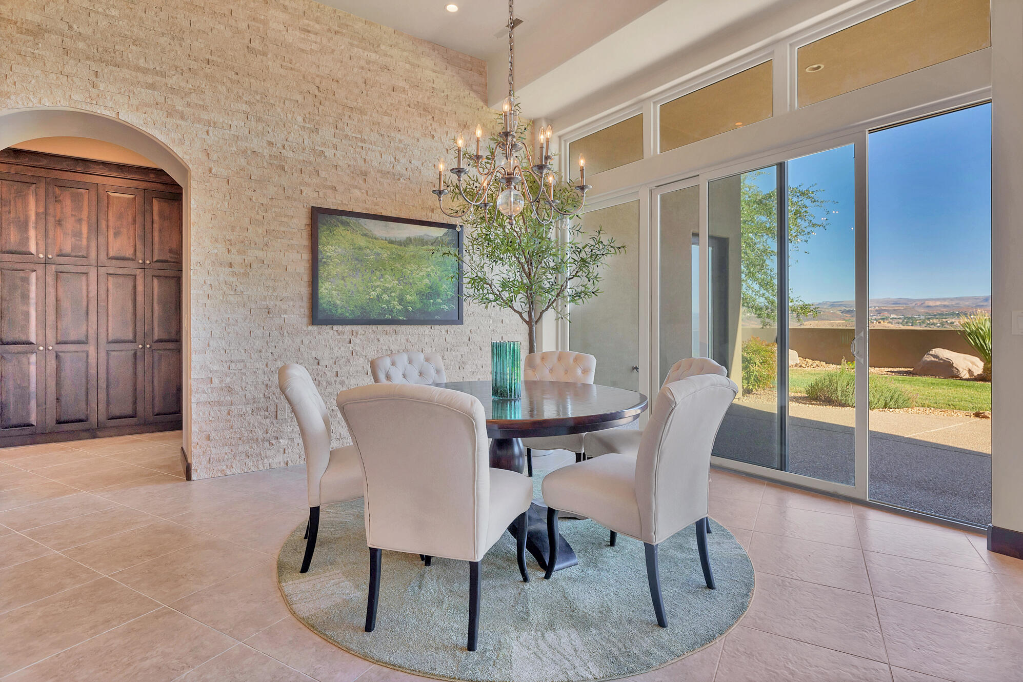 2513 E SANDATLAS CIR