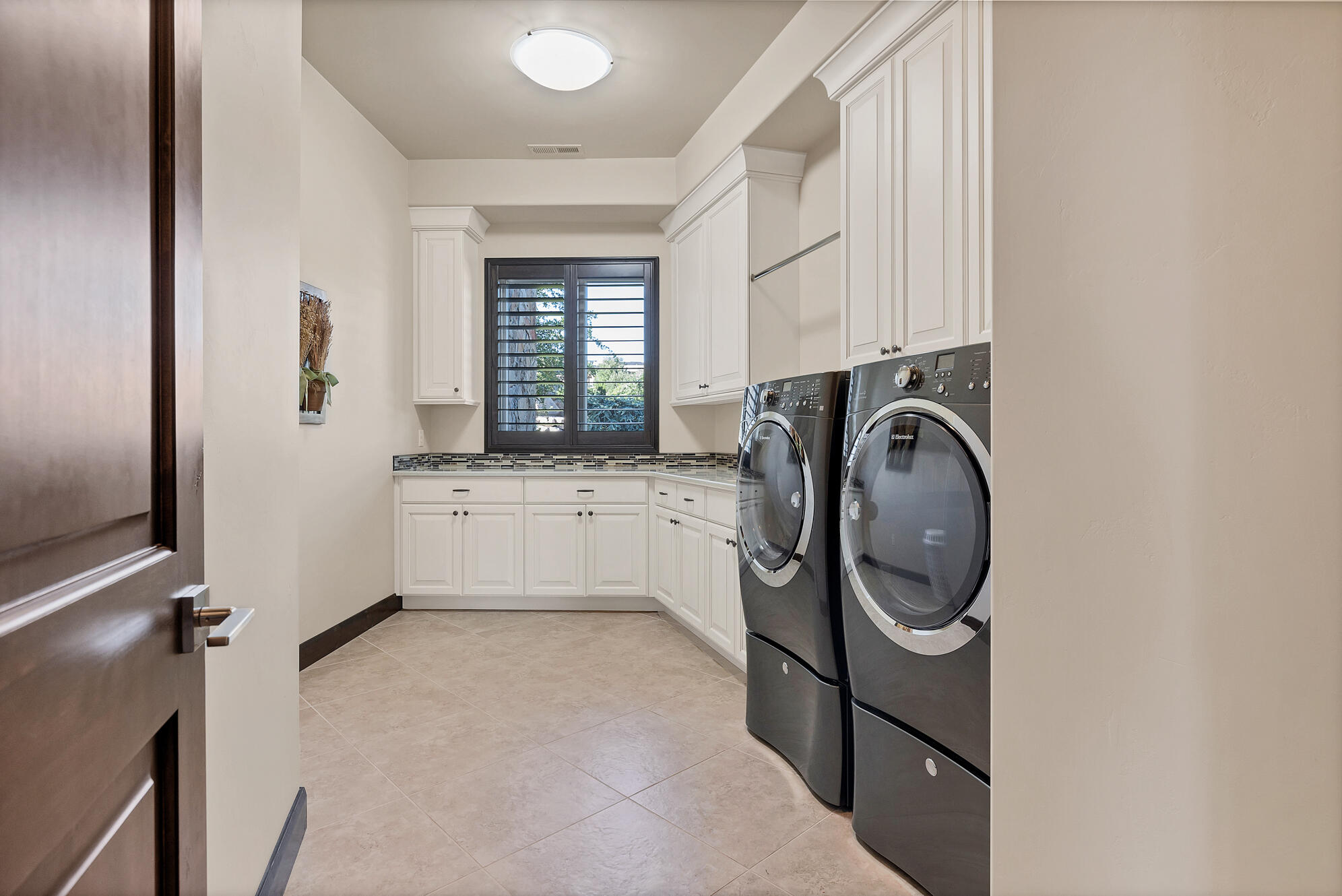 2513 E SANDATLAS CIR