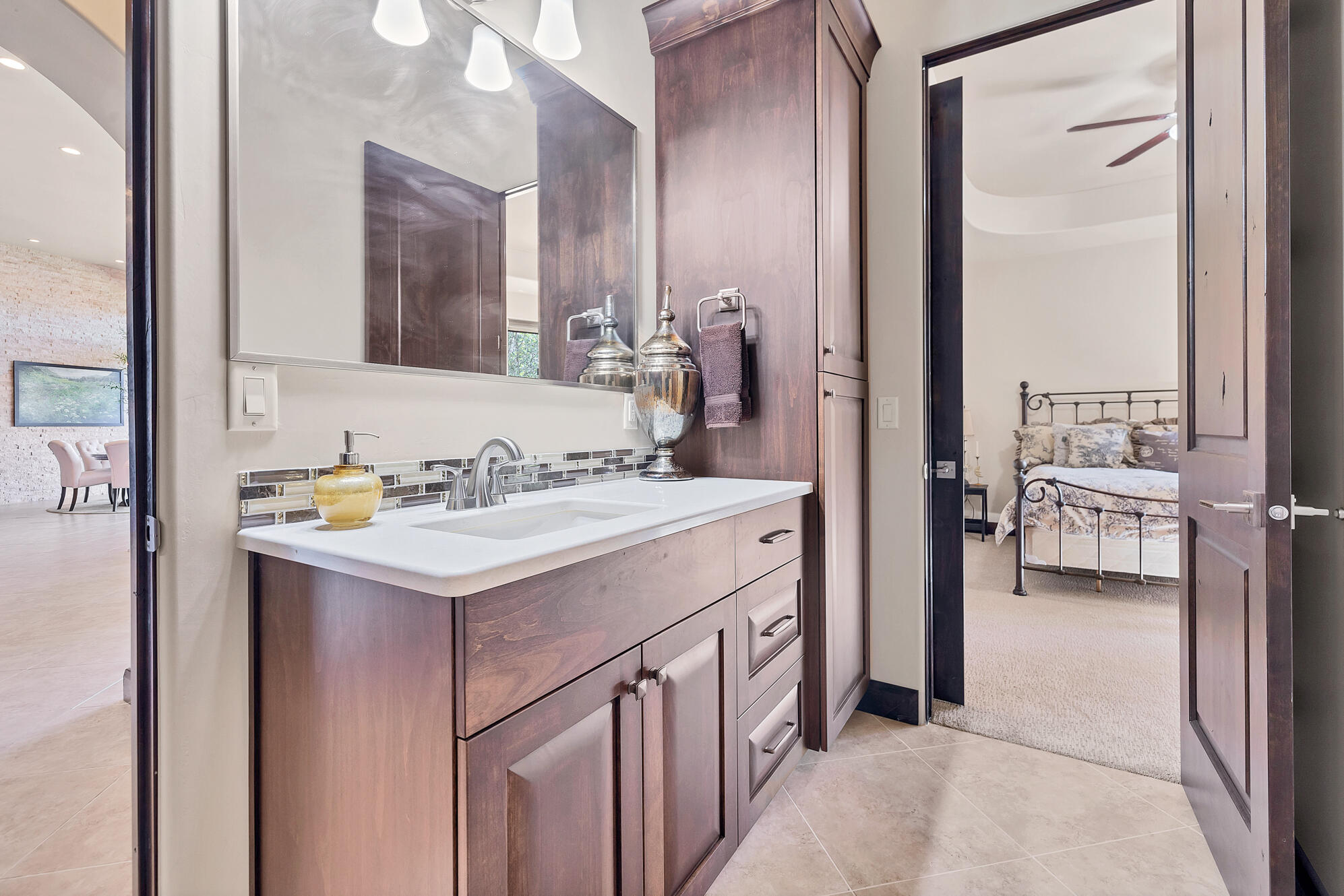 2513 E SANDATLAS CIR